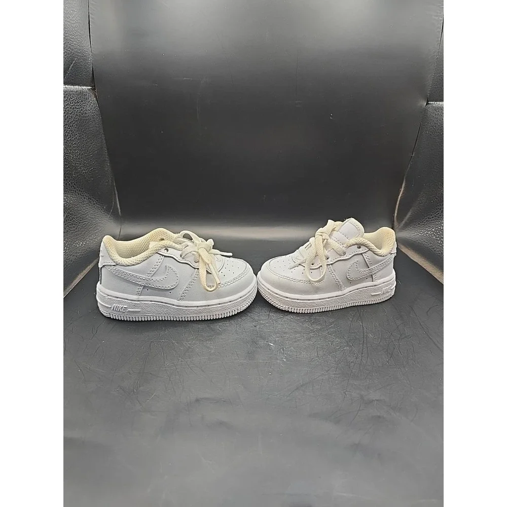 Nike Air Force 1 Baby Size 5 Tripple White.